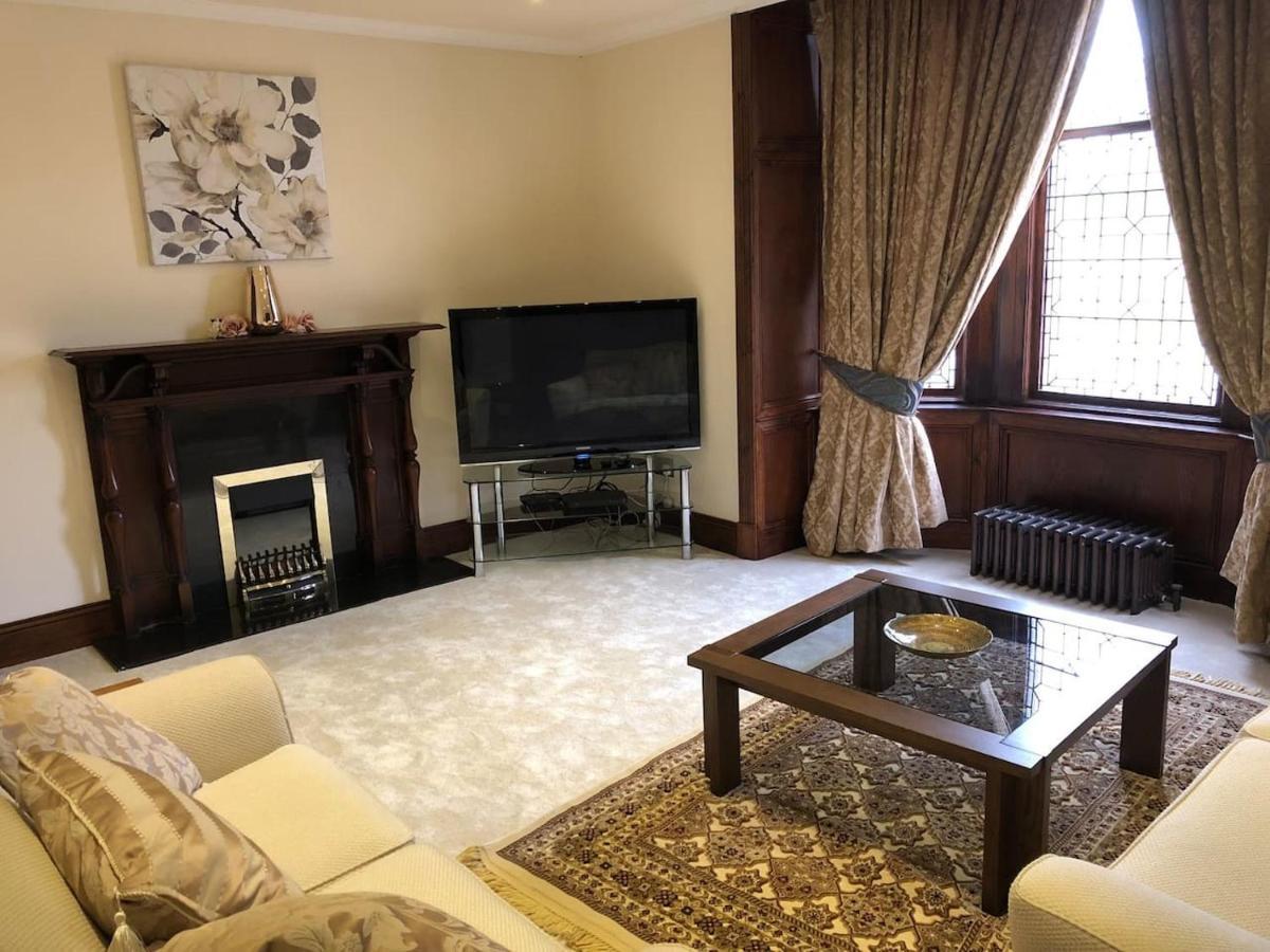 Beautiful 4-Bed Villa In Glasgow Luaran gambar