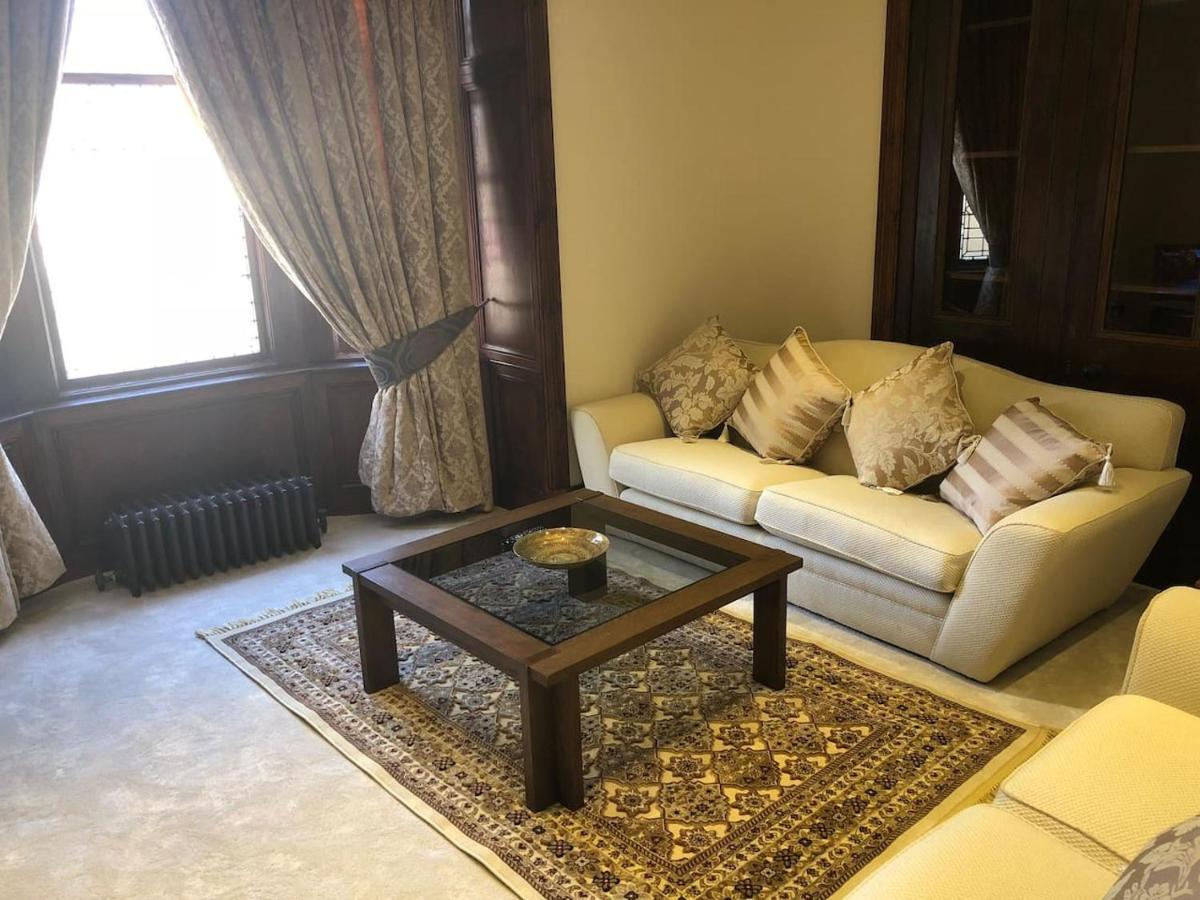 Beautiful 4-Bed Villa In Glasgow Luaran gambar