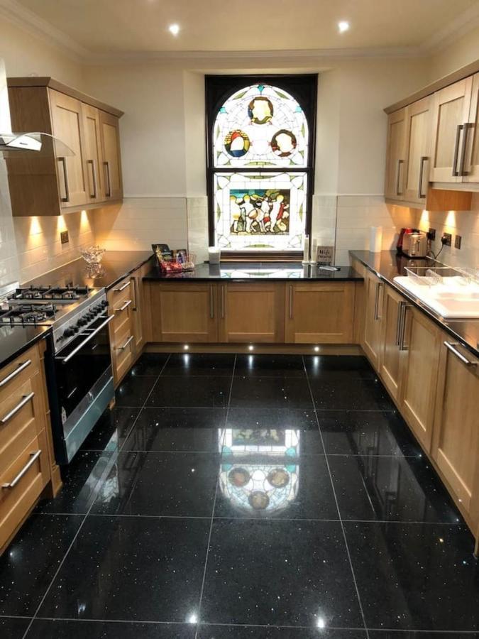 Beautiful 4-Bed Villa In Glasgow Luaran gambar